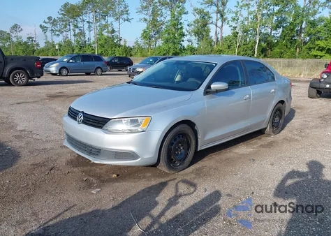 2014 Volkswagen Jetta 1.8T Se z USA, uszkodzony, nr VIN 3VWD17AJ3EM227750